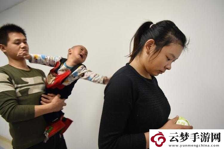 小孩晚上喂姐姐吃鋼筋-這是道德問題還是家庭悲劇
