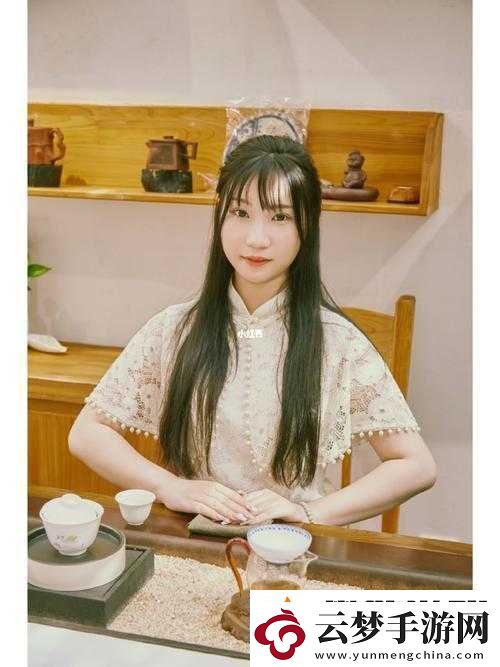 糖心旗袍茶藝?yán)蠋烴ANA：優(yōu)雅與茶香的傳遞者