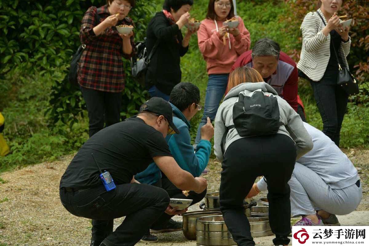 樂齡戶外逍遙游：網(wǎng)絡新寵兒的風云錄