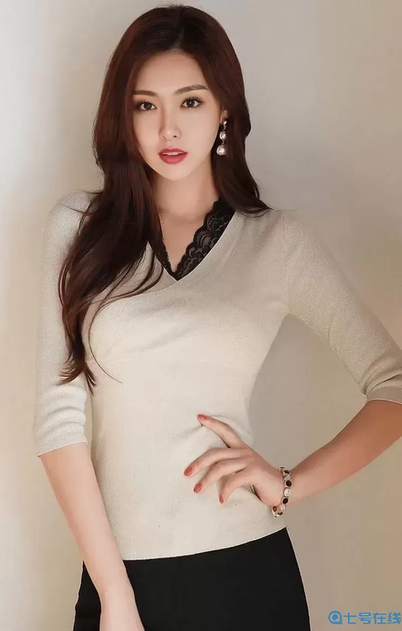 女士不遮陰小內(nèi)搭站：展現(xiàn)時尚與舒適的完美結(jié)合