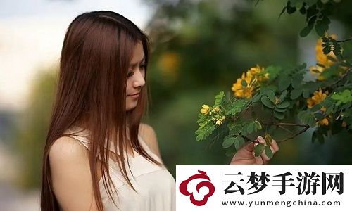 一面膜胸口一面吃下部位片段瘋傳