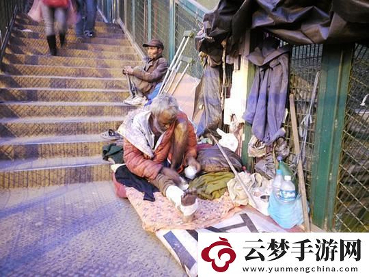 奇葩“橋下獻(xiàn)身”引發(fā)的科技圈喧囂